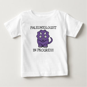Paläontologe in Progress Lila Triceratops Baby T-shirt