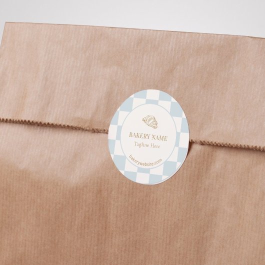 Pale Blue Checkered Cafe Croissant Bakery Runder Aufkleber