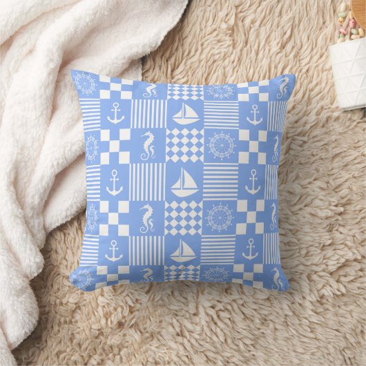 Pale Blue Nautic Patchwork Pattern Kissen (Decke)