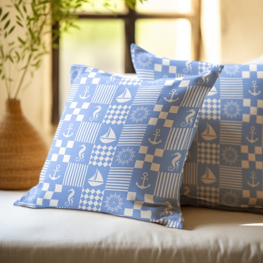 Pale Blue Nautic Patchwork Pattern Kissen