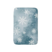Pale Blue Snowflakes Watercolor Winter Badematte (Vorderseite Vertikal)