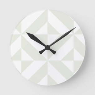 Pale Gray Geometric Deco Cube Pattern Runde Wanduhr