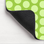 Pale Green Polka Dots Mousepad (Ecke)