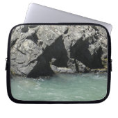 Pale Green River Granite Cliffs Laptop Case (Vorderseite)