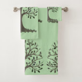 🌳 Pale Green Tree of Life Bath Towel Set - Alone (Insitu)
