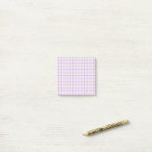 Pale Lilac Checkered Pattern Soft Grid Design Post-it Klebezettel (Auf Schreibtisch)