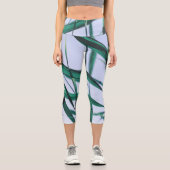 Pale Pastel Green Grass Reeds Sky Capri Leggings (Vorderseite)