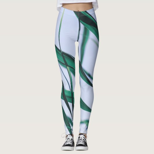 Pale Pastel Green Grass Reeds Sky Leggings (Vorderseite)