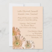 Pale Peach Gerber Daisy Custom Wedding Einladung (Vorderseite)