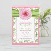 Pale Pink Gerbera Green Floral Wedding Einladung (Stehend Vorderseite)