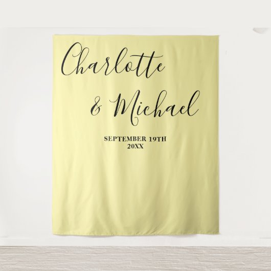 Pale Yellow Script Minimalist Wedding Backdrop Wandteppich (Vorderseite)