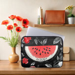 Palestine Watermelon Laptopschutzhülle<br><div class="desc">Tragen Sie ein Stück Solidarität, wo immer Sie mit dem Laptop "Free Palestine Watermelon" gehen. Dieser einzigartige Fall verbindet die erfrischende, lebendige Bildsprache einer Wassermelone mit den ikonischen Farben der palästinensischen Flagge, die Hoffnung und Widerstandskraft symbolisieren. Ideal für diejenigen, die gewollt haben, eine Erklärung abzugeben und Palästina durch alltägliche Dinge...</div>