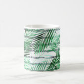 Palm Blätter auf einem schwarz-weiß gestreiften Hi Kaffeetasse (Mittel)