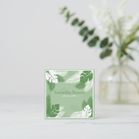 Palm Blätter Tropical Island Green & White Square Quadratische Visitenkarte (Stehend Vorderseite)