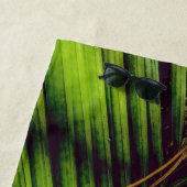 Palm Frontend, Pine Needles und Shadows Beach Hand Strandtuch (Beispiel)