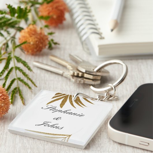 Palm Leaf Gold Glitzer Custom Couple Name Tropical Schlüsselanhänger (Vorderseite rechts)