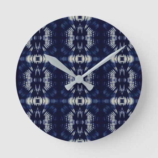 Palm Leaf in Delft Blue Runde Wanduhr (Vorderseite)