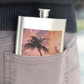 Palm Tree and Boat Beach Sunset Flachmann (Beispiel)