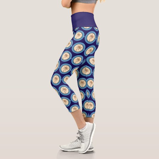 Palm Tree Kaffee Latte Capri Leggings (Links)