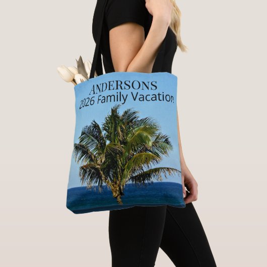Palm Tree & Ocean Photo | Family Name + Year Tasche (Von Nahem)