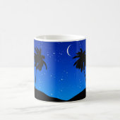 Palm Tree Silhouette, Abend Blau mit Sternen Kaffeetasse (Mittel)
