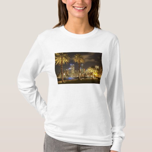 Palm Trees and CBD at Night, Sydney, New South T-Shirt (Vorderseite)