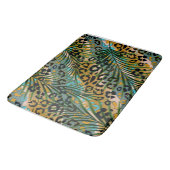 Palm verlasse auf einem Leopardenhintergrund. Badematte (Schrägansicht)