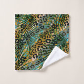 Palm verlasse auf einem Leopardenhintergrund. Badhandtuch Set (Waschlappen)