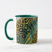 Palm verlasse auf einem Leopardenhintergrund. Tasse (Links)