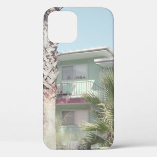 PALMBAUM IN DER NÄHE DES WEISSEN KONKRETEN HAUS Case-Mate iPhone HÜLLE