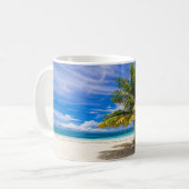 Palme am weißen Sandstrand Kaffeetasse (Vorderseite Links)