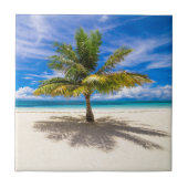Palme auf weißem Sand-Strand Fliese (Vorderseite)
