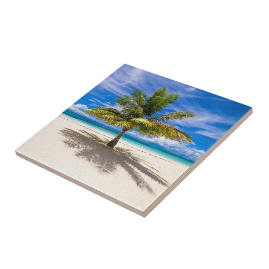 Palme auf weißem Sand-Strand Fliese (Seite)