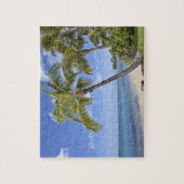 Palmen am Strand von Hawaii. Puzzle (Vertikal)