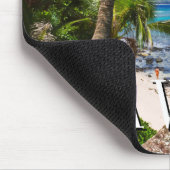 Palmen am Strand von Hideaways Mousepad (Ecke)