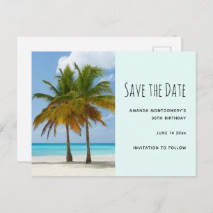 Palmen an einem tropischen Strand Save the Date Einladungspostkarte