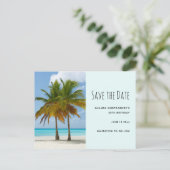 Palmen an einem tropischen Strand Save the Date Einladungspostkarte (Stehend Vorderseite)