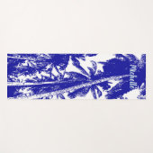 Palmen in einem blau-weiß geposterten Design Yogamatte (Vorderseite (Horizontal))