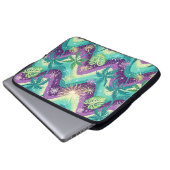Palmen in grün und lila laptopschutzhülle (Vorne Knopf)