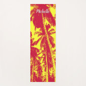 Palmen in rotem und gelbem Posterdesign Yogamatte (Vorderseite)