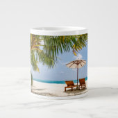 Palmen | Moody Sky Jumbo-Tasse (Vorderseite)