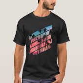 Palmen Sonnenuntergang in Diagonal Lines Retro Des T-Shirt (Vorderseite)