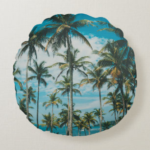 Palmen über dem Ozean, Vintag, kräftig und frisch Rundes Kissen