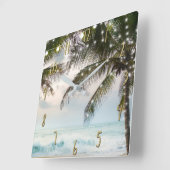 Palmen und Lichter des tropischen Strandes Quadratische Wanduhr (Winkel)