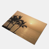 Palmen und romantischer Sonnenuntergang Fußmatte (Schrägansicht)