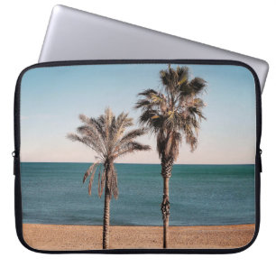 Palmenbaum am Strand am Morgen Laptopschutzhülle
