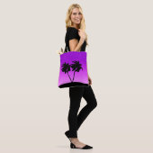 Palmenbaum Silhouette, Twilight Lila mit Sternen Tasche (Am Model)