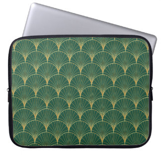 Palmenblattmuster auf grünem Hintergrund - Art Dec Laptopschutzhülle