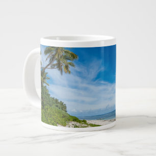 Palmengesäumter Kolovai-Strand Jumbo-Tasse