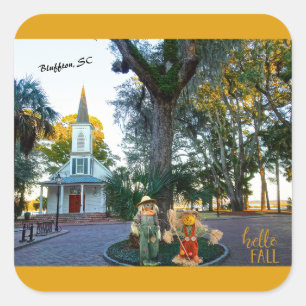 Palmetto Bluff Chapel Bluffton SC Fall Scarecrows Quadratischer Aufkleber